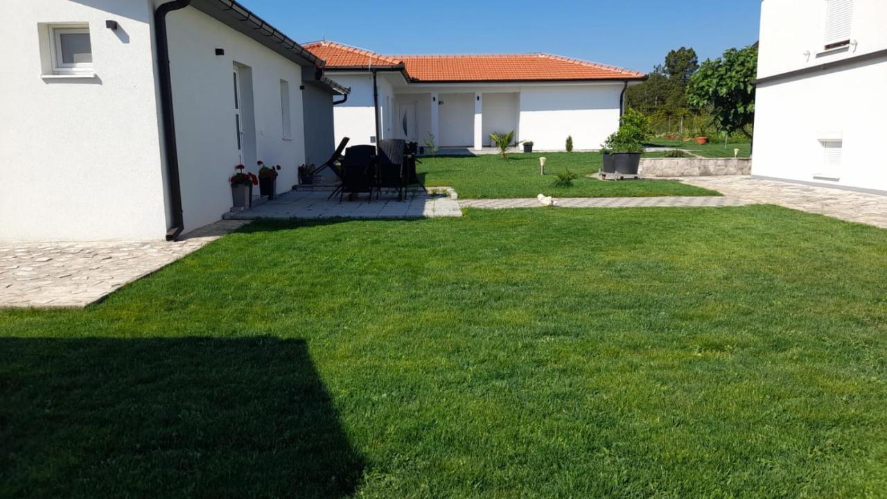ליובוסקי Apartment Kravica מראה חיצוני תמונה